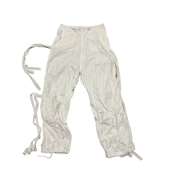 White pants (Kehlani BWR tour pants)